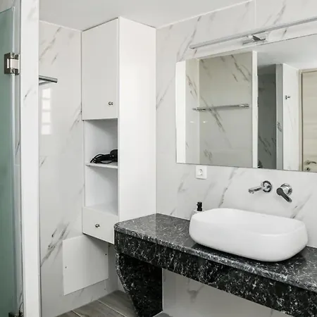 Santorini Life Vibrant Studio 50m From The Beach 페리사